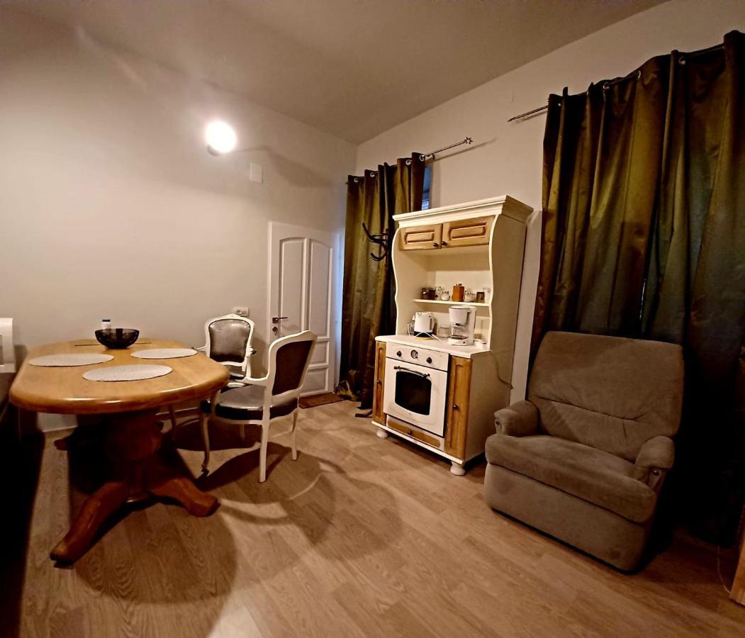 Happy House Apartment Brasov Exterior photo