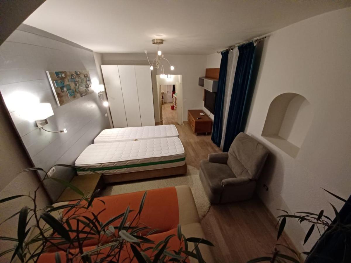 Happy House Apartment Brasov Exterior photo